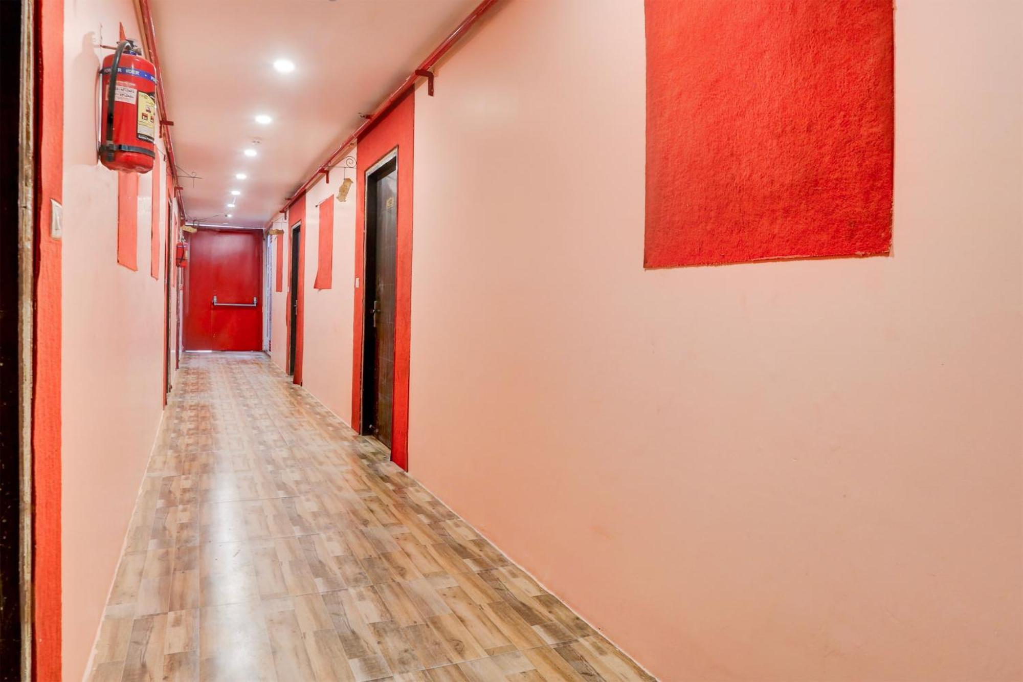 Super Hotel O S J Residency دلهي المظهر الخارجي الصورة